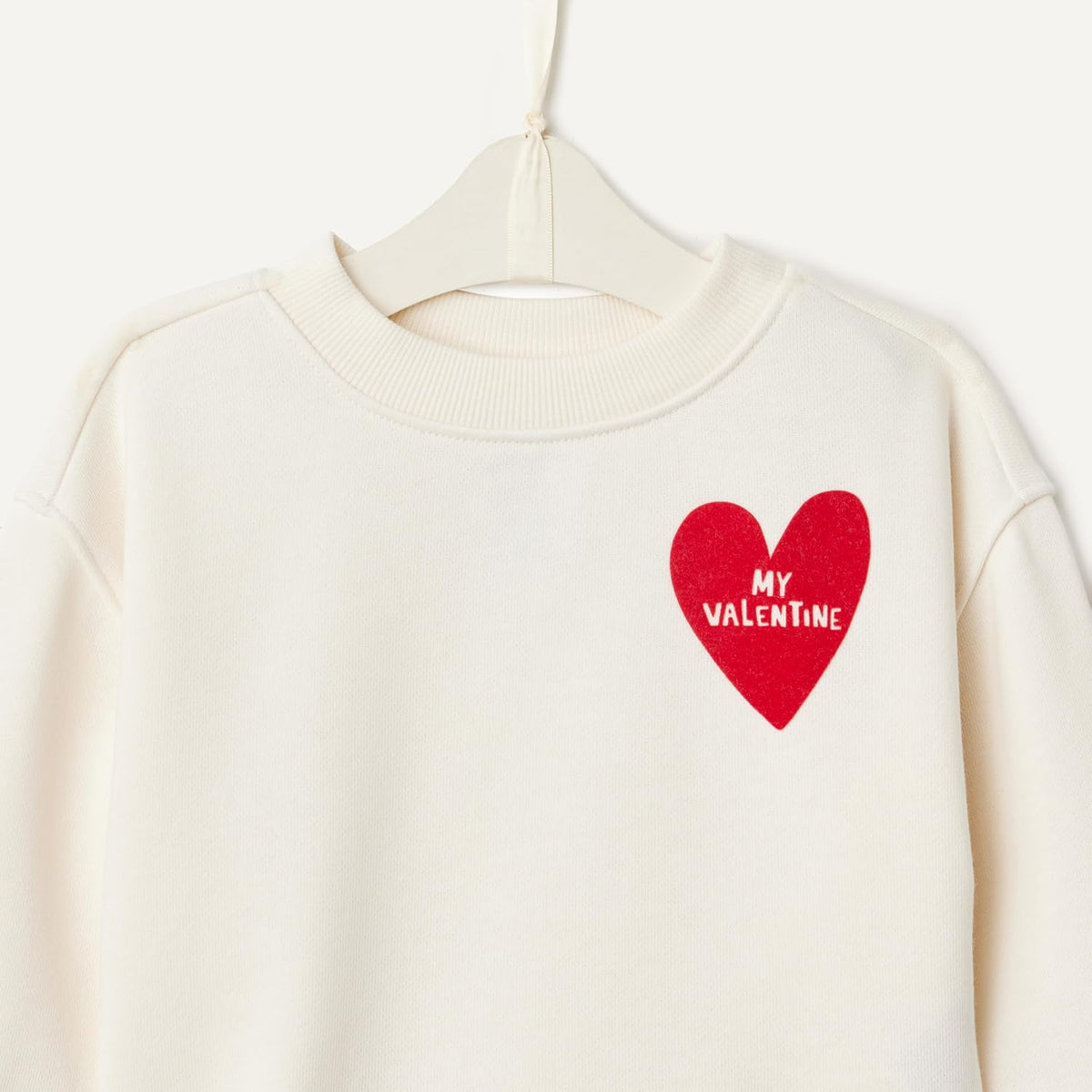 Amazon Essentials x Sofia Grainge Toddlers and Baby Girls' French Terry Sweatshirt Pant and Top Set