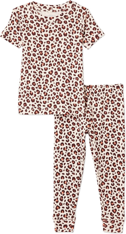Amazon Essentials Girls' Snug-Fit Cotton Pajama Set, Short-Sleeve T-Shirt and Pants